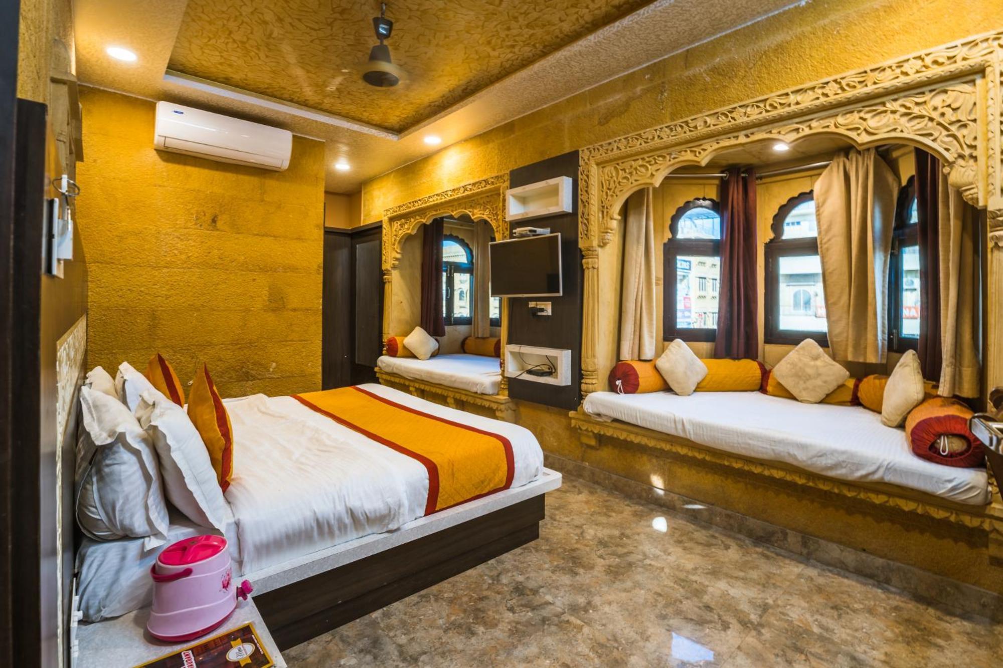 Hotel Prince-Near Jaisalmer Fort מראה חיצוני תמונה
