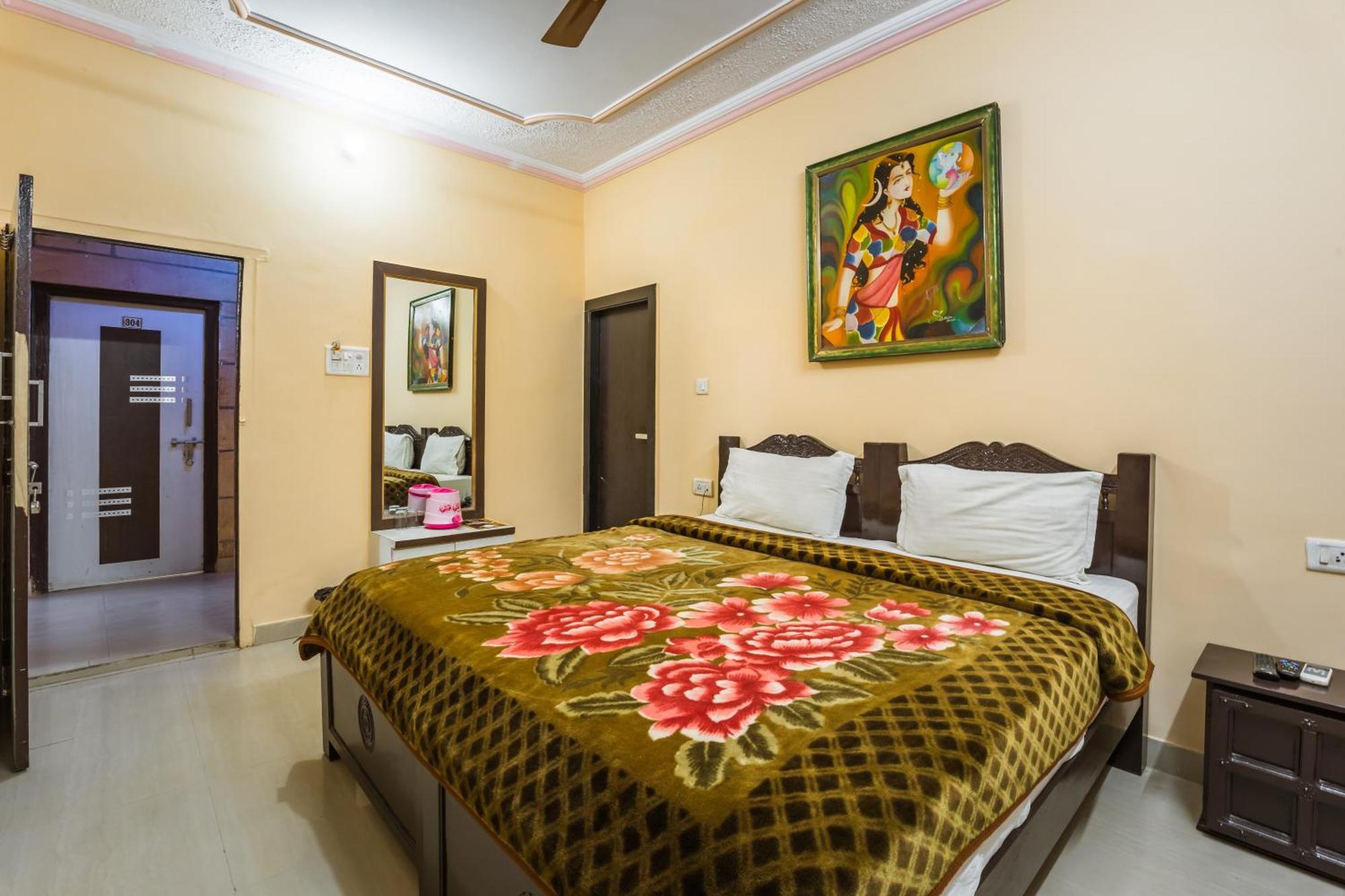 Hotel Prince-Near Jaisalmer Fort מראה חיצוני תמונה