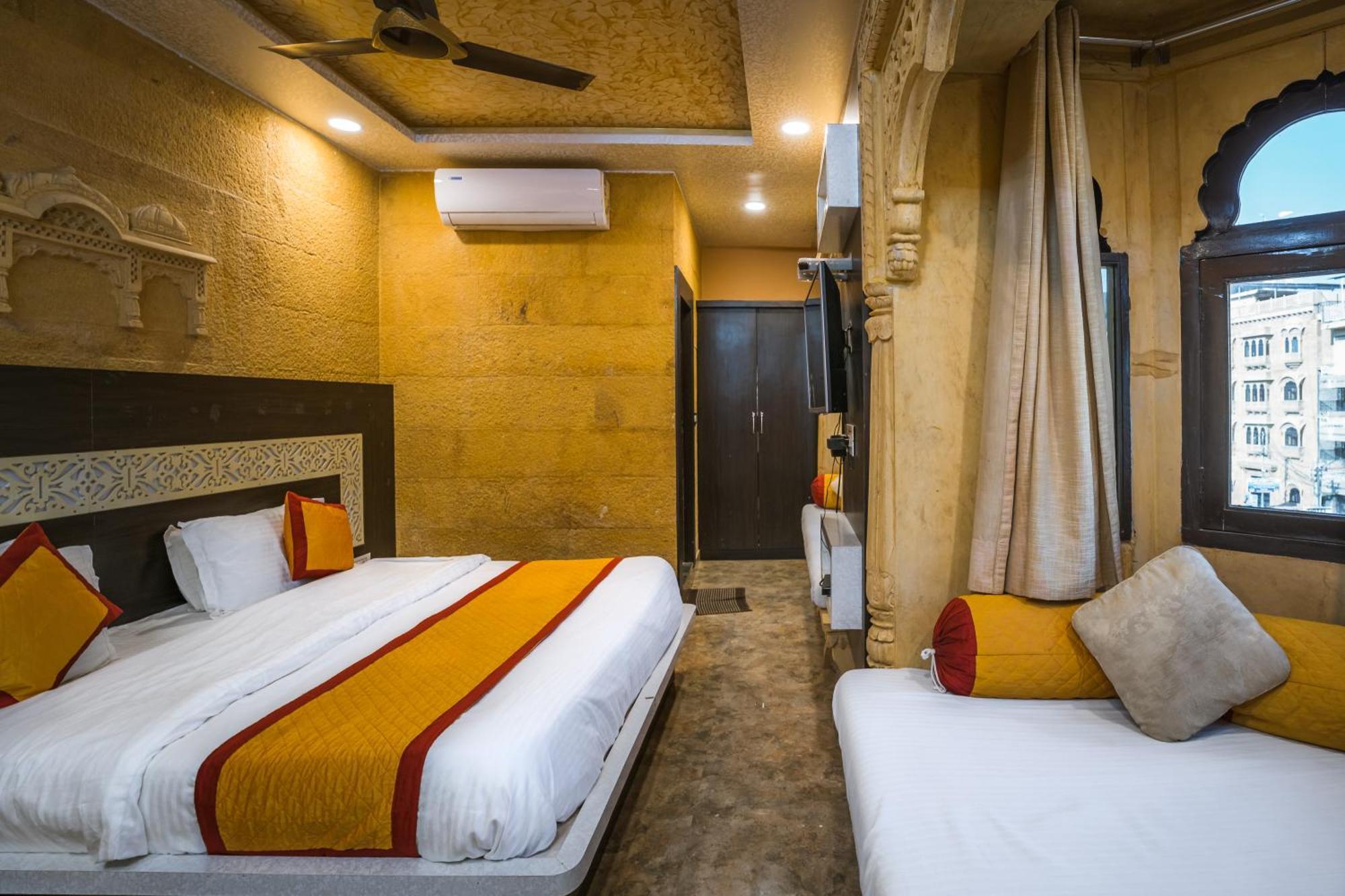 Hotel Prince-Near Jaisalmer Fort מראה חיצוני תמונה