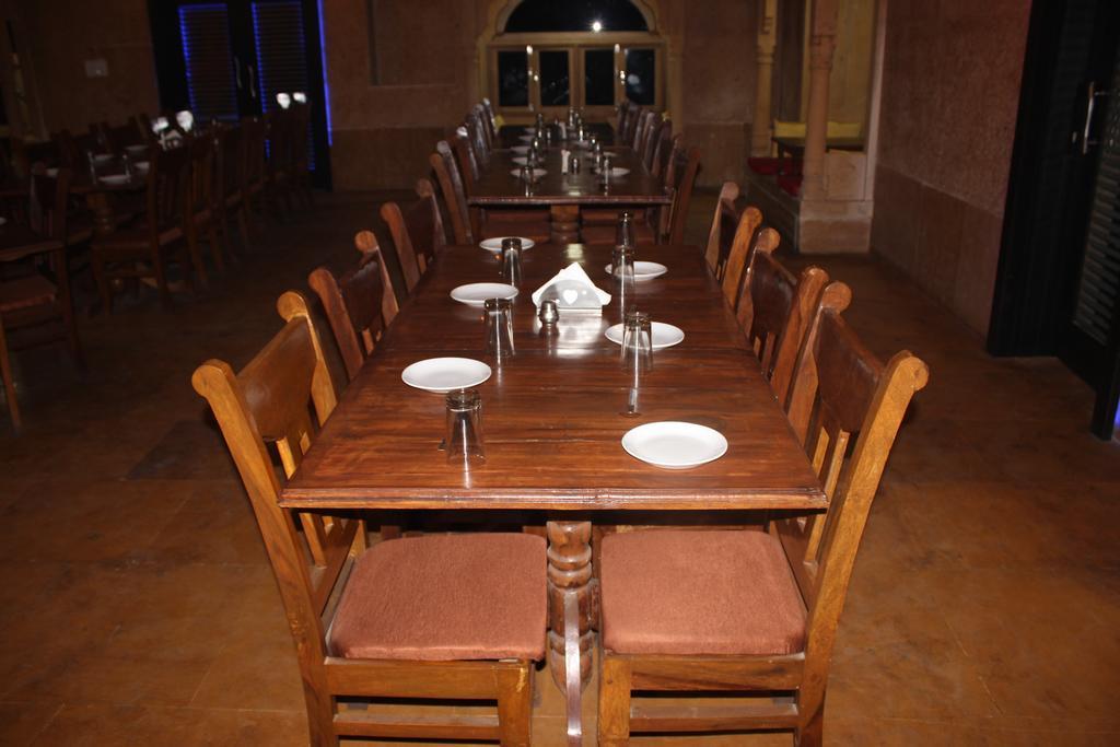 Hotel Prince-Near Jaisalmer Fort מראה חיצוני תמונה