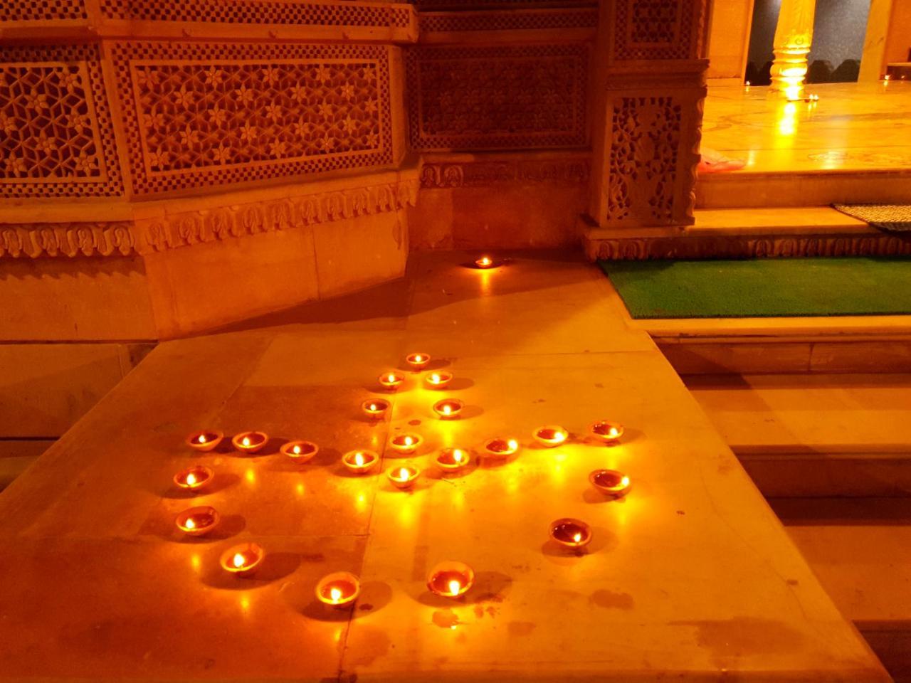 Hotel Prince-Near Jaisalmer Fort מראה חיצוני תמונה