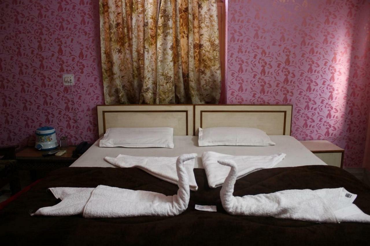 Hotel Prince-Near Jaisalmer Fort מראה חיצוני תמונה
